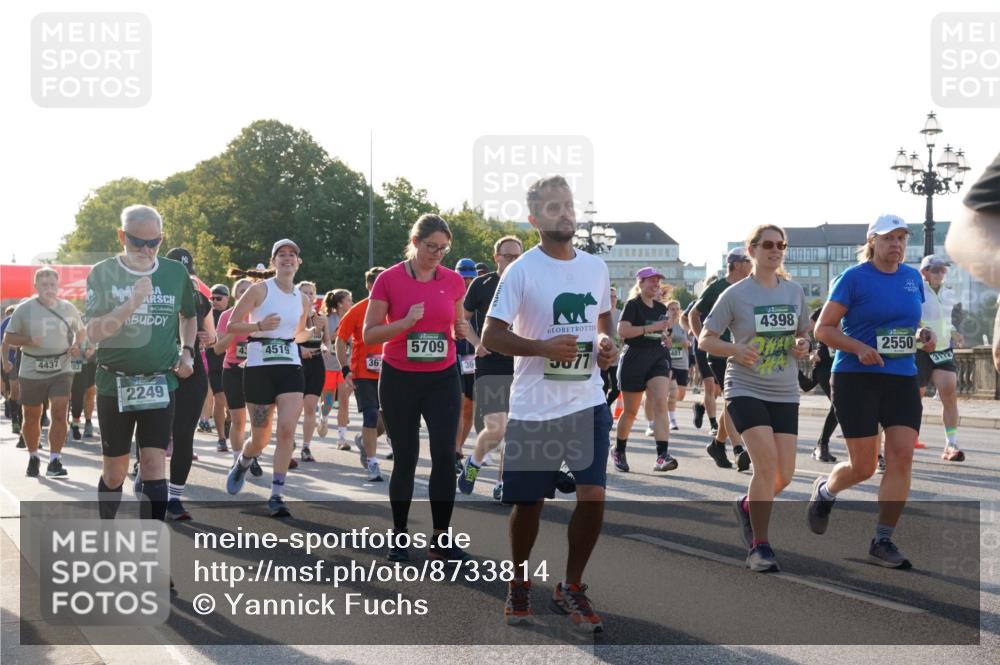 07.09.2025 - BARMER Alsterlauf Yannick Fuchs http://msf.ph/oto/8733814 07.09.2025 09:07:17 Laufen 4437, 2249, 4519, 5709, 481, 36, 5877, 4398, 2550, 3112 meine-sportfotos.de