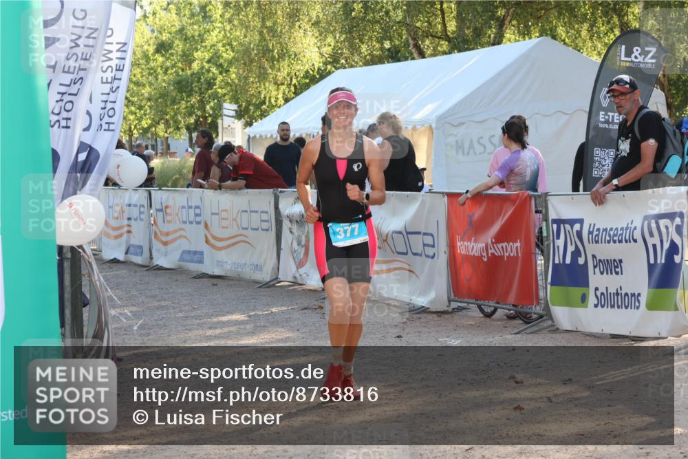 07.09.2025 - 19. Norderstedt Triathlon Luisa Fischer http://msf.ph/oto/8733816 07.09.2025 16:26:48 Ziel 377 meine-sportfotos.de