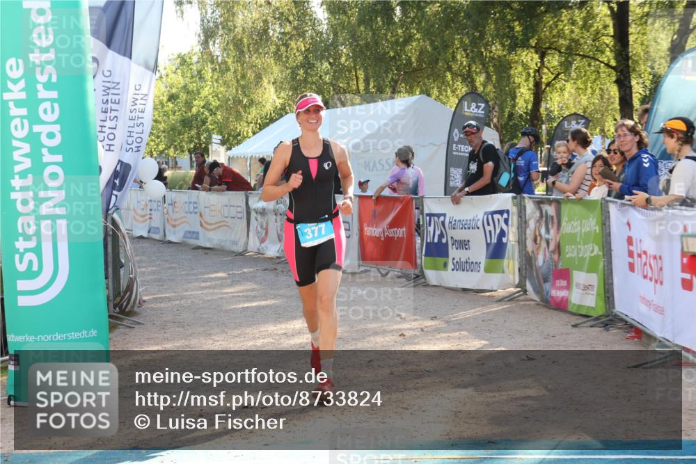 07.09.2025 - 19. Norderstedt Triathlon Luisa Fischer http://msf.ph/oto/8733824 07.09.2025 16:26:49 Ziel 377 meine-sportfotos.de