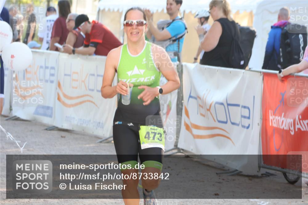 07.09.2025 - 19. Norderstedt Triathlon Luisa Fischer http://msf.ph/oto/8733842 07.09.2025 16:27:00 Ziel 473, 542, 1511 meine-sportfotos.de