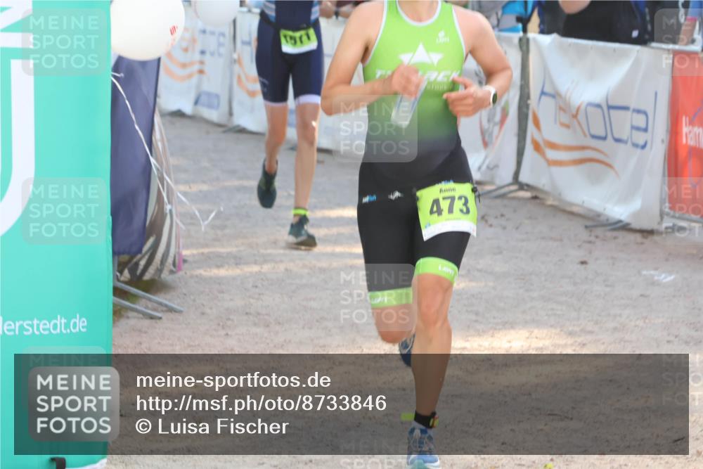 07.09.2025 - 19. Norderstedt Triathlon Luisa Fischer http://msf.ph/oto/8733846 07.09.2025 16:27:01 Ziel 473, 542, 1511 meine-sportfotos.de