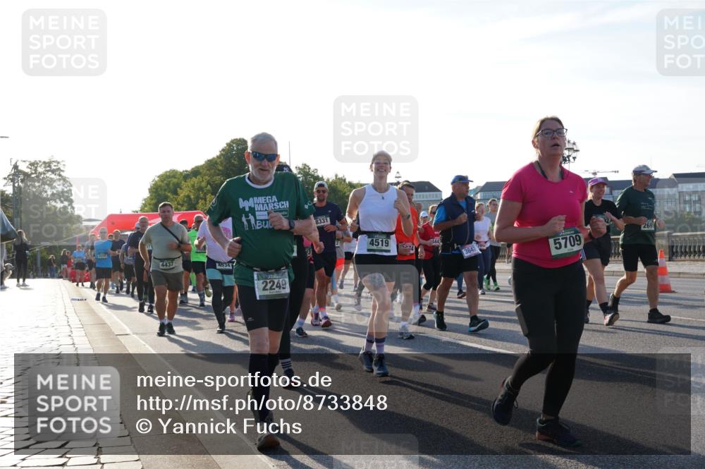 07.09.2025 - BARMER Alsterlauf Yannick Fuchs http://msf.ph/oto/8733848 07.09.2025 09:07:19 Laufen 3550, 4437, 4534, 2249, 8331, 4519, 447, 3647, 299, 5709, 269 meine-sportfotos.de