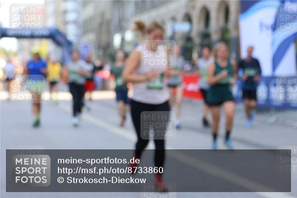 07.09.2025 - BARMER Alsterlauf Strokosch-Dieckow http://msf.ph/oto/8733860 07.09.2025 10:20:51 Ziel 2090, 2241, 3354, 3355, 3994, 4206, 4316, 5019, 5224, 5623, 5625, 5846, 5848, 5916, 8031 meine-sportfotos.de