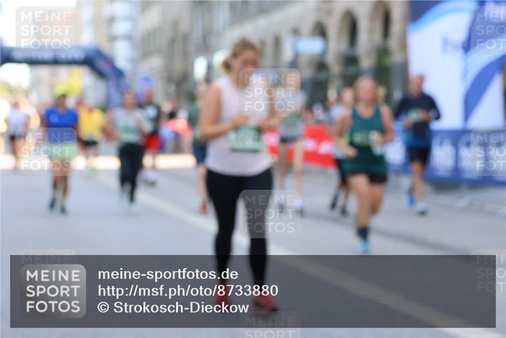 07.09.2025 - BARMER Alsterlauf Strokosch-Dieckow http://msf.ph/oto/8733880 07.09.2025 10:20:51 Ziel 2090, 2241, 3354, 3355, 3994, 4206, 4316, 5019, 5224, 5623, 5625, 5846, 5848, 5916, 8031 meine-sportfotos.de
