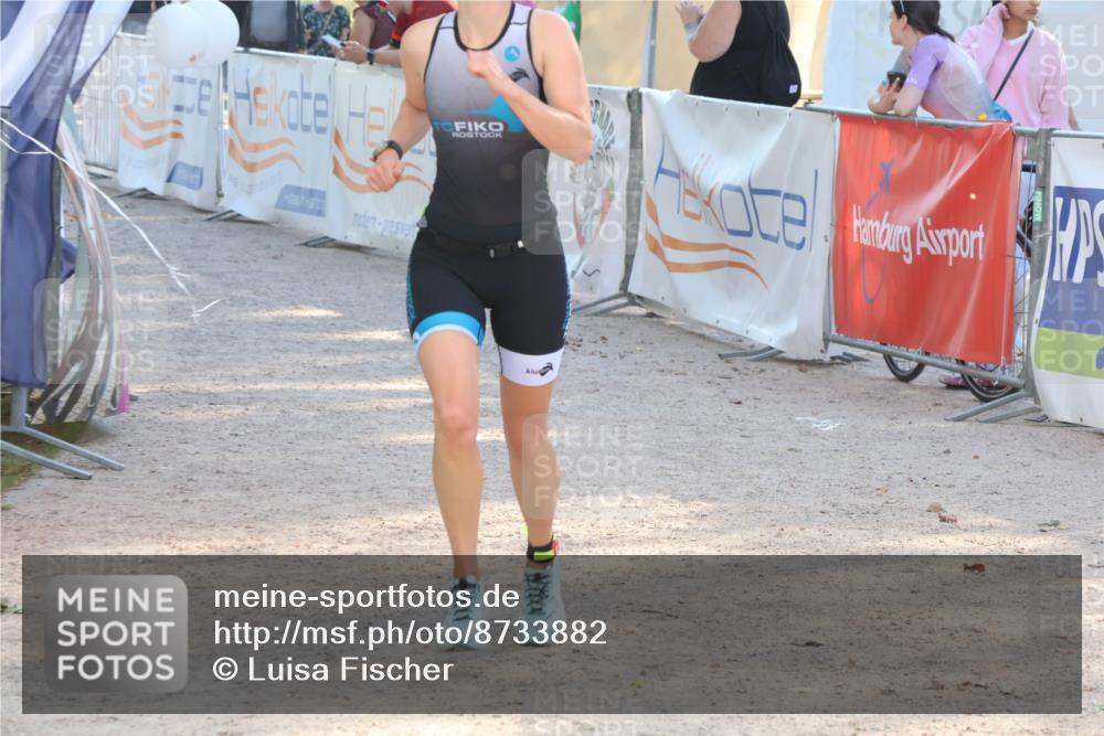 07.09.2025 - 19. Norderstedt Triathlon Luisa Fischer http://msf.ph/oto/8733882 07.09.2025 16:27:31 Ziel 452 meine-sportfotos.de