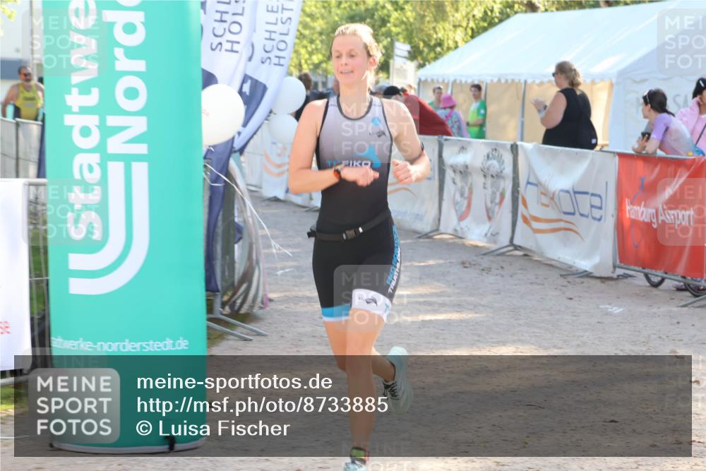 07.09.2025 - 19. Norderstedt Triathlon Luisa Fischer http://msf.ph/oto/8733885 07.09.2025 16:27:31 Ziel 452 meine-sportfotos.de