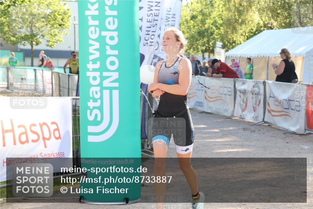 07.09.2025 - 19. Norderstedt Triathlon Luisa Fischer http://msf.ph/oto/8733887 07.09.2025 16:27:31 Ziel 452 meine-sportfotos.de