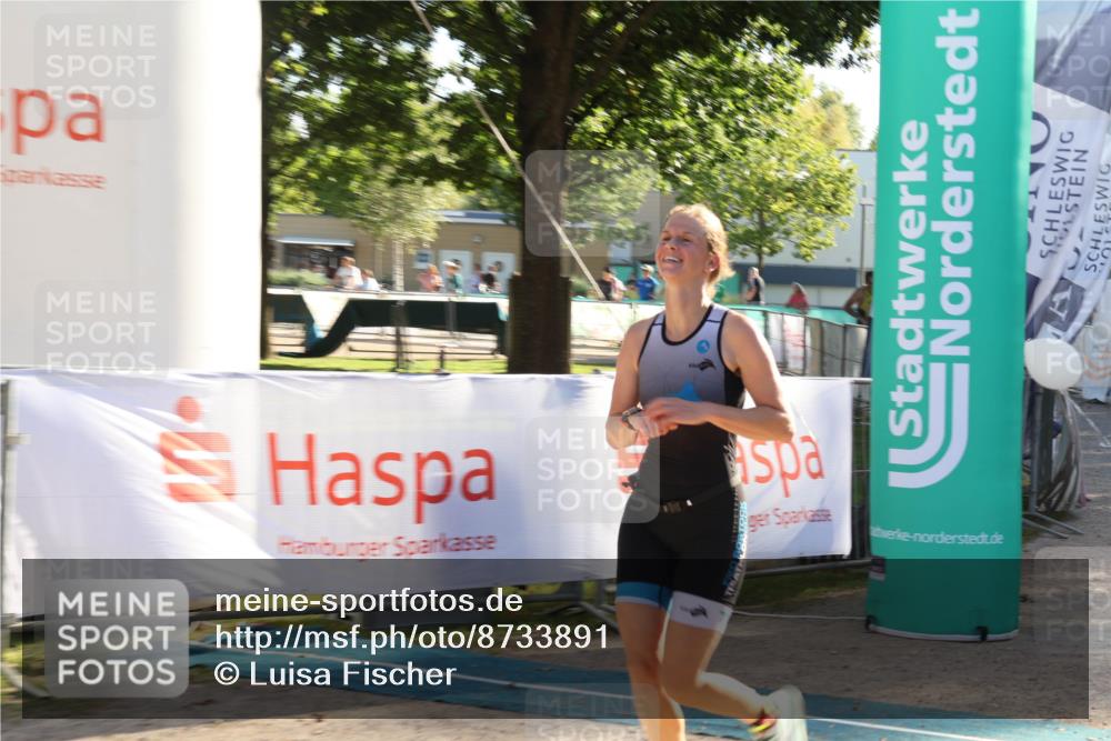 07.09.2025 - 19. Norderstedt Triathlon Luisa Fischer http://msf.ph/oto/8733891 07.09.2025 16:27:32 Ziel 452 meine-sportfotos.de