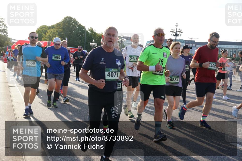 07.09.2025 - BARMER Alsterlauf Yannick Fuchs http://msf.ph/oto/8733892 07.09.2025 09:07:25 Laufen 3550, 5062, 4071, 2, 2, 5418, 101, 4402, 5888, 4650 meine-sportfotos.de
