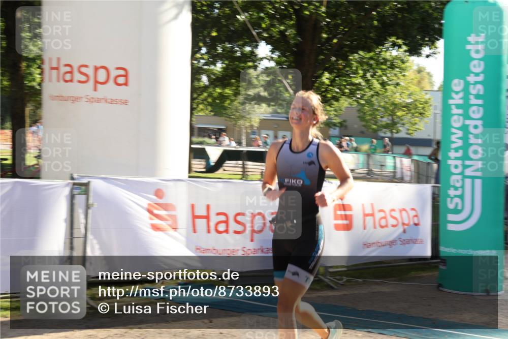 07.09.2025 - 19. Norderstedt Triathlon Luisa Fischer http://msf.ph/oto/8733893 07.09.2025 16:27:33 Ziel 452 meine-sportfotos.de