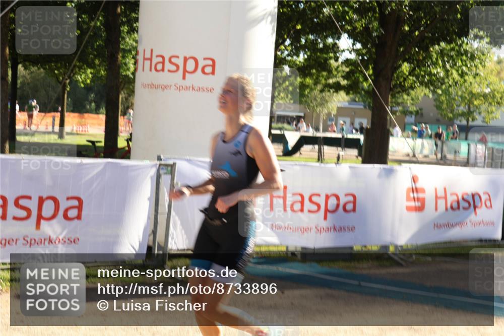 07.09.2025 - 19. Norderstedt Triathlon Luisa Fischer http://msf.ph/oto/8733896 07.09.2025 16:27:33 Ziel 452 meine-sportfotos.de