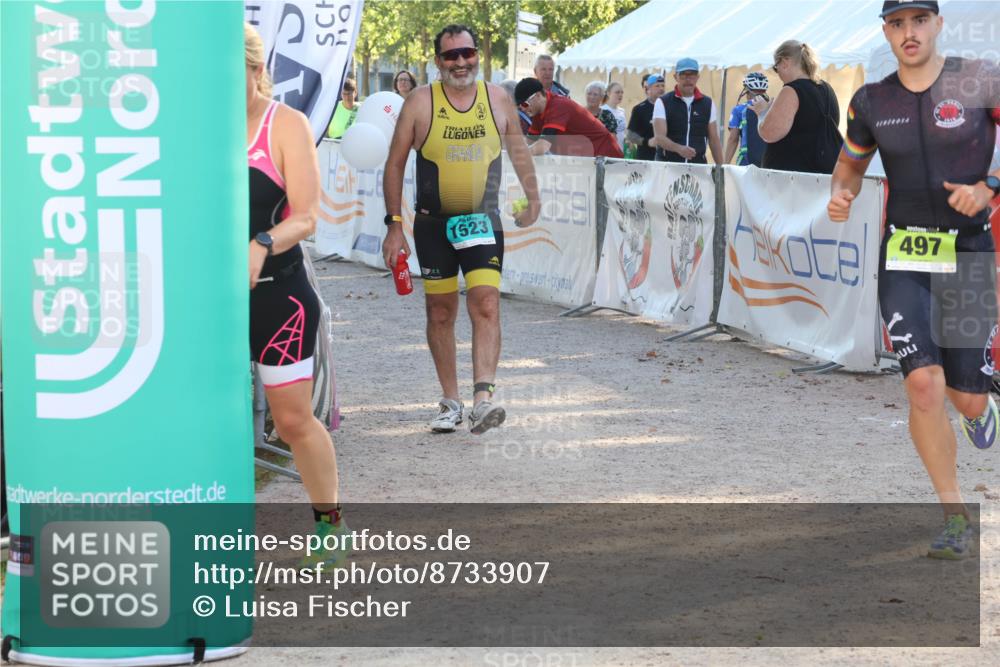 07.09.2025 - 19. Norderstedt Triathlon Luisa Fischer http://msf.ph/oto/8733907 07.09.2025 16:27:43 Ziel 497, 1523, 1528 meine-sportfotos.de