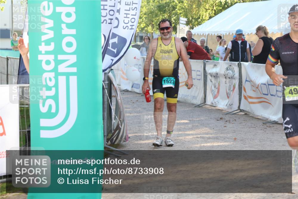 07.09.2025 - 19. Norderstedt Triathlon Luisa Fischer http://msf.ph/oto/8733908 07.09.2025 16:27:43 Ziel 497, 1523, 1528 meine-sportfotos.de
