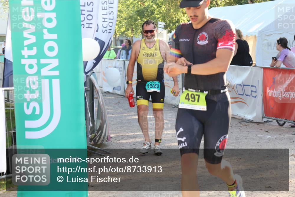07.09.2025 - 19. Norderstedt Triathlon Luisa Fischer http://msf.ph/oto/8733913 07.09.2025 16:27:44 Ziel 497, 1523, 1528 meine-sportfotos.de