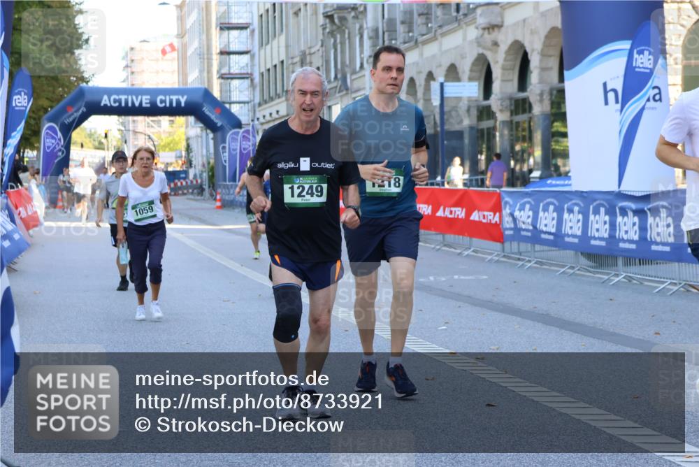 07.09.2025 - BARMER Alsterlauf Strokosch-Dieckow http://msf.ph/oto/8733921 07.09.2025 11:46:10 Ziel 1169, 1170, 1208 meine-sportfotos.de