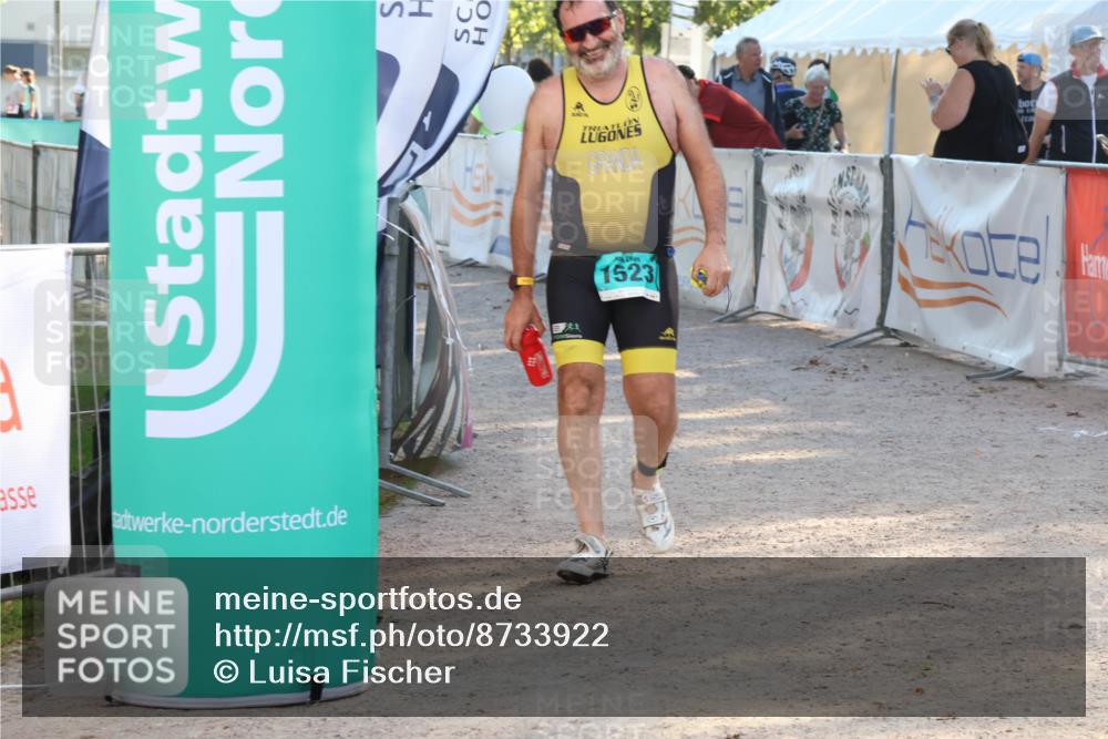07.09.2025 - 19. Norderstedt Triathlon Luisa Fischer http://msf.ph/oto/8733922 07.09.2025 16:27:45 Ziel 497, 1523, 1528 meine-sportfotos.de