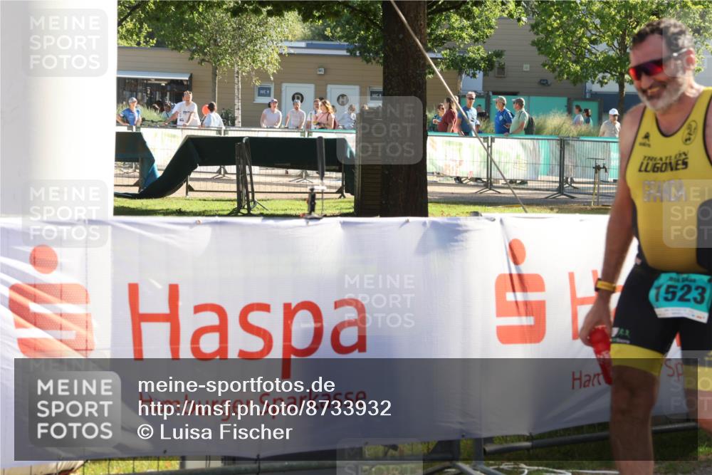 07.09.2025 - 19. Norderstedt Triathlon Luisa Fischer http://msf.ph/oto/8733932 07.09.2025 16:27:48 Ziel 497, 1523, 1528 meine-sportfotos.de