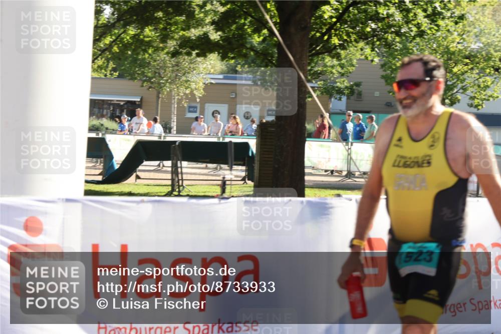 07.09.2025 - 19. Norderstedt Triathlon Luisa Fischer http://msf.ph/oto/8733933 07.09.2025 16:27:49 Ziel 497, 1523, 1528 meine-sportfotos.de