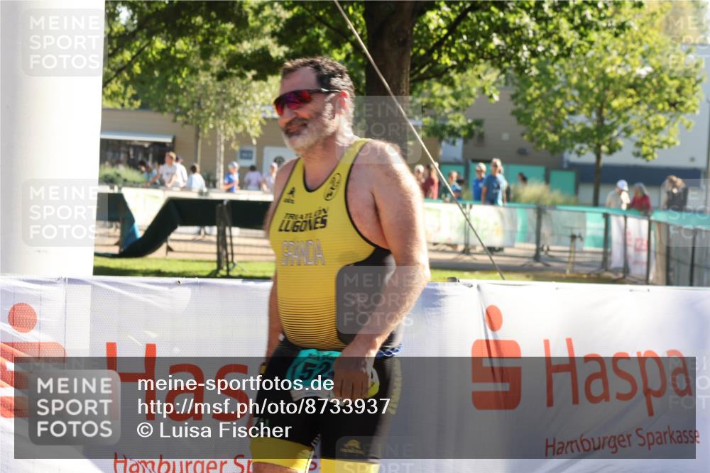 07.09.2025 - 19. Norderstedt Triathlon Luisa Fischer http://msf.ph/oto/8733937 07.09.2025 16:27:49 Ziel 497, 1523, 1528 meine-sportfotos.de