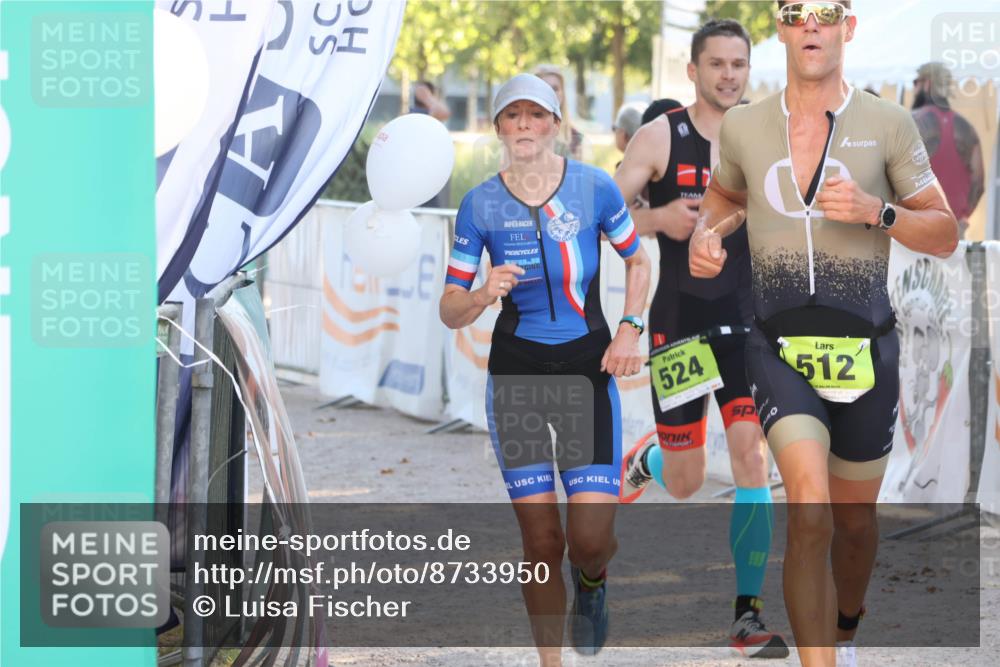07.09.2025 - 19. Norderstedt Triathlon Luisa Fischer http://msf.ph/oto/8733950 07.09.2025 16:28:01 Ziel 479, 512, 524 meine-sportfotos.de