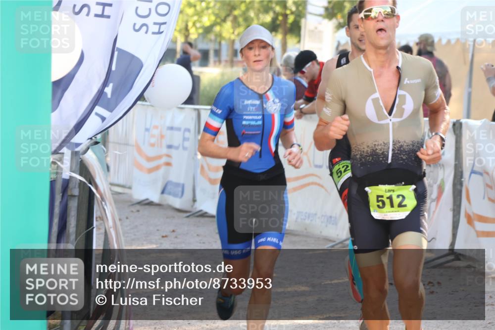 07.09.2025 - 19. Norderstedt Triathlon Luisa Fischer http://msf.ph/oto/8733953 07.09.2025 16:28:01 Ziel 479, 512, 524 meine-sportfotos.de