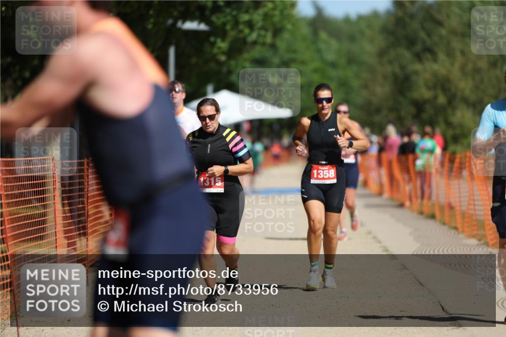 07.09.2025 - 19. Norderstedt Triathlon Michael Strokosch http://msf.ph/oto/8733956 07.09.2025 12:15:28 Laufen 807, 1253, 1305, 1315, 1358, 1365 meine-sportfotos.de