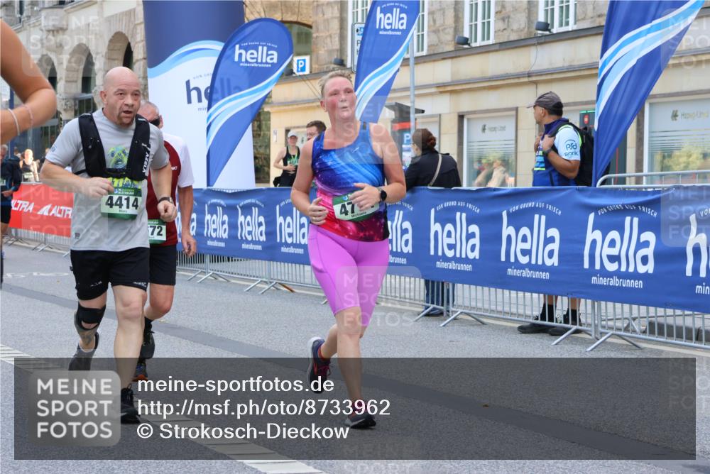 07.09.2025 - BARMER Alsterlauf Strokosch-Dieckow http://msf.ph/oto/8733962 07.09.2025 10:20:48 Ziel 2241, 4206, 4316, 4564, 5019, 5846, 5848, 8031 meine-sportfotos.de