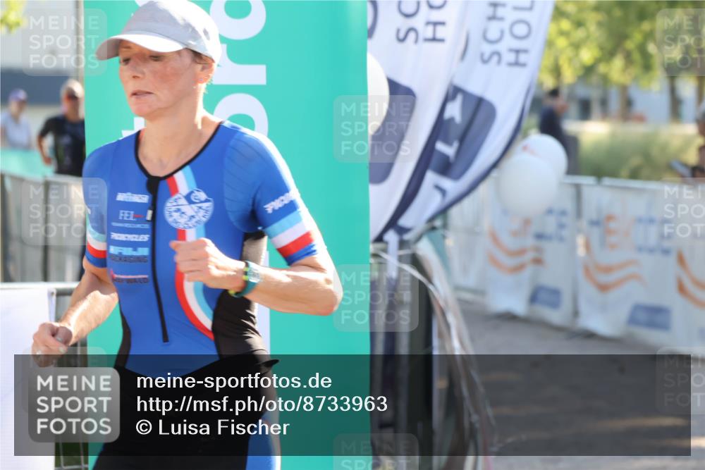 07.09.2025 - 19. Norderstedt Triathlon Luisa Fischer http://msf.ph/oto/8733963 07.09.2025 16:28:03 Ziel 479, 512, 524 meine-sportfotos.de
