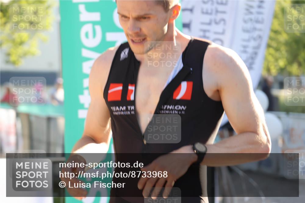 07.09.2025 - 19. Norderstedt Triathlon Luisa Fischer http://msf.ph/oto/8733968 07.09.2025 16:28:04 Ziel 479, 512, 524 meine-sportfotos.de