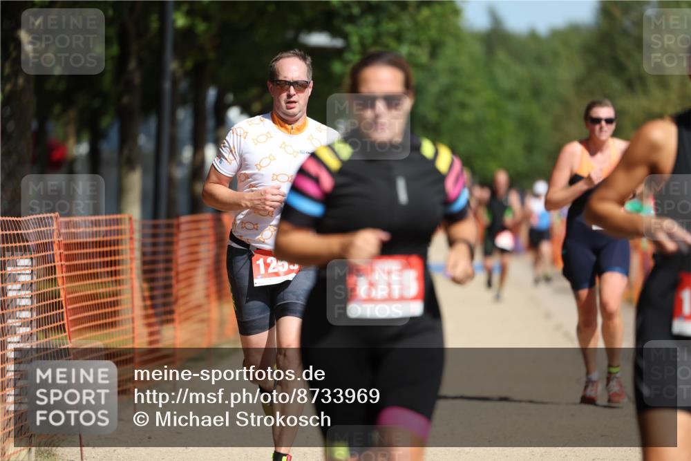 07.09.2025 - 19. Norderstedt Triathlon Michael Strokosch http://msf.ph/oto/8733969 07.09.2025 12:15:32 Laufen 807, 1253, 1305, 1315, 1358 meine-sportfotos.de