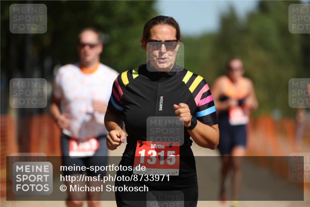 07.09.2025 - 19. Norderstedt Triathlon Michael Strokosch http://msf.ph/oto/8733971 07.09.2025 12:15:33 Laufen 807, 1253, 1305, 1315, 1358 meine-sportfotos.de
