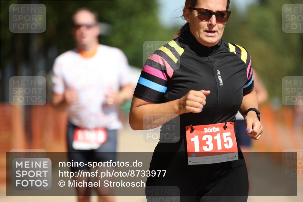 07.09.2025 - 19. Norderstedt Triathlon Michael Strokosch http://msf.ph/oto/8733977 07.09.2025 12:15:33 Laufen 807, 1253, 1305, 1315, 1358 meine-sportfotos.de