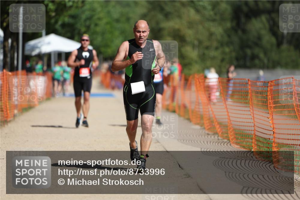 07.09.2025 - 19. Norderstedt Triathlon Michael Strokosch http://msf.ph/oto/8733996 07.09.2025 12:15:42 Laufen 703, 779, 1217 meine-sportfotos.de