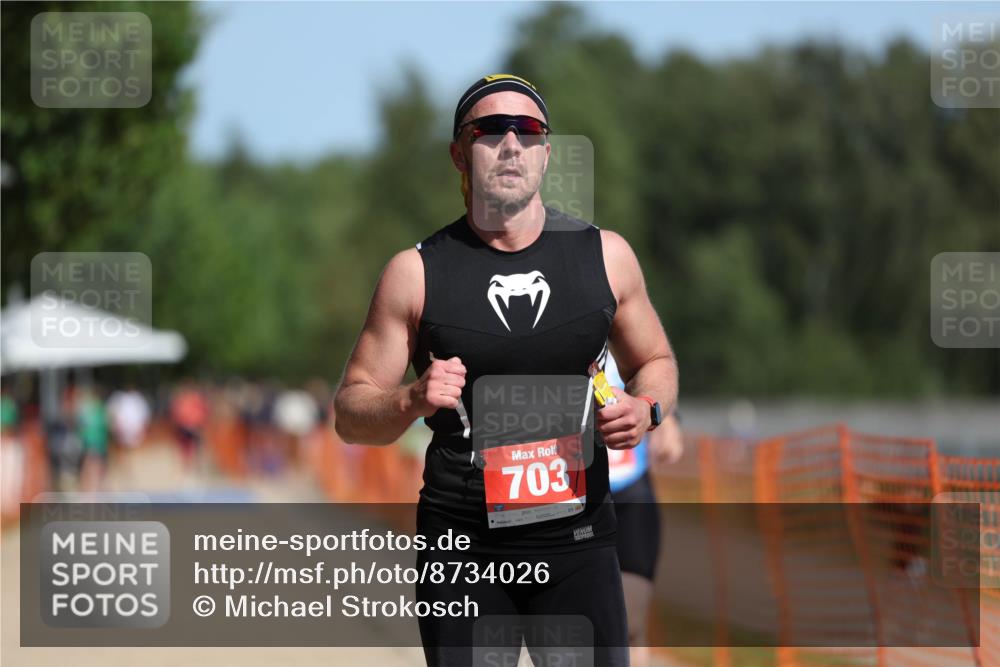 07.09.2025 - 19. Norderstedt Triathlon Michael Strokosch http://msf.ph/oto/8734026 07.09.2025 12:15:49 Laufen 703, 779 meine-sportfotos.de