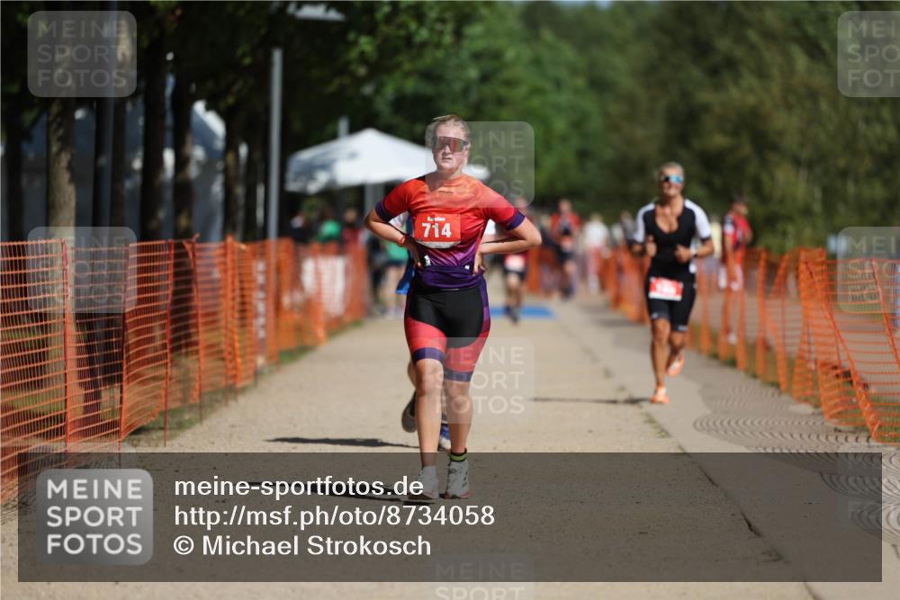 07.09.2025 - 19. Norderstedt Triathlon Michael Strokosch http://msf.ph/oto/8734058 07.09.2025 12:16:15 Laufen 186, 714, 1282 meine-sportfotos.de