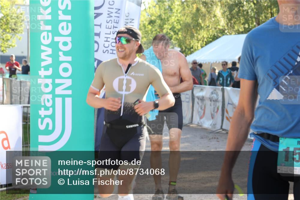 07.09.2025 - 19. Norderstedt Triathlon Luisa Fischer http://msf.ph/oto/8734068 07.09.2025 16:28:26 Ziel 515, 1488, 1529, 1534 meine-sportfotos.de