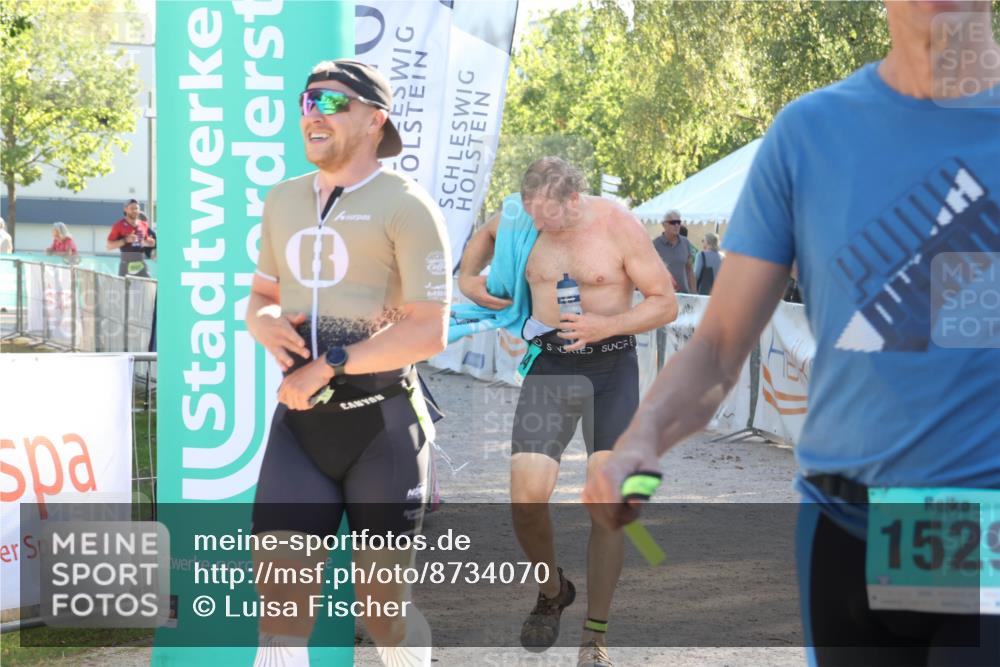 07.09.2025 - 19. Norderstedt Triathlon Luisa Fischer http://msf.ph/oto/8734070 07.09.2025 16:28:26 Ziel 515, 1488, 1529, 1534 meine-sportfotos.de