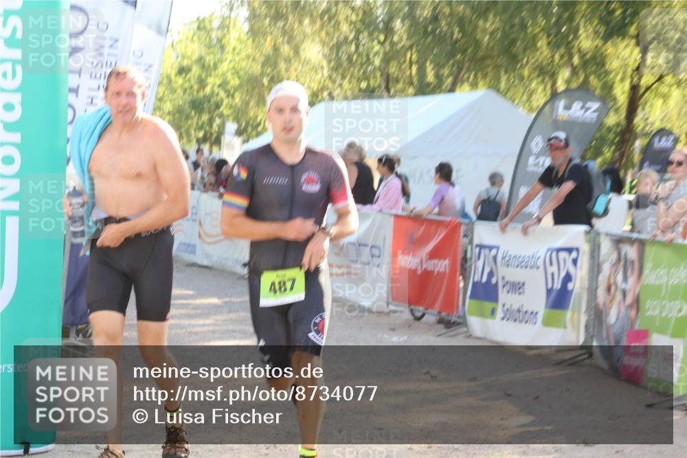 07.09.2025 - 19. Norderstedt Triathlon Luisa Fischer http://msf.ph/oto/8734077 07.09.2025 16:28:30 Ziel 487, 515, 1488, 1529, 1534 meine-sportfotos.de
