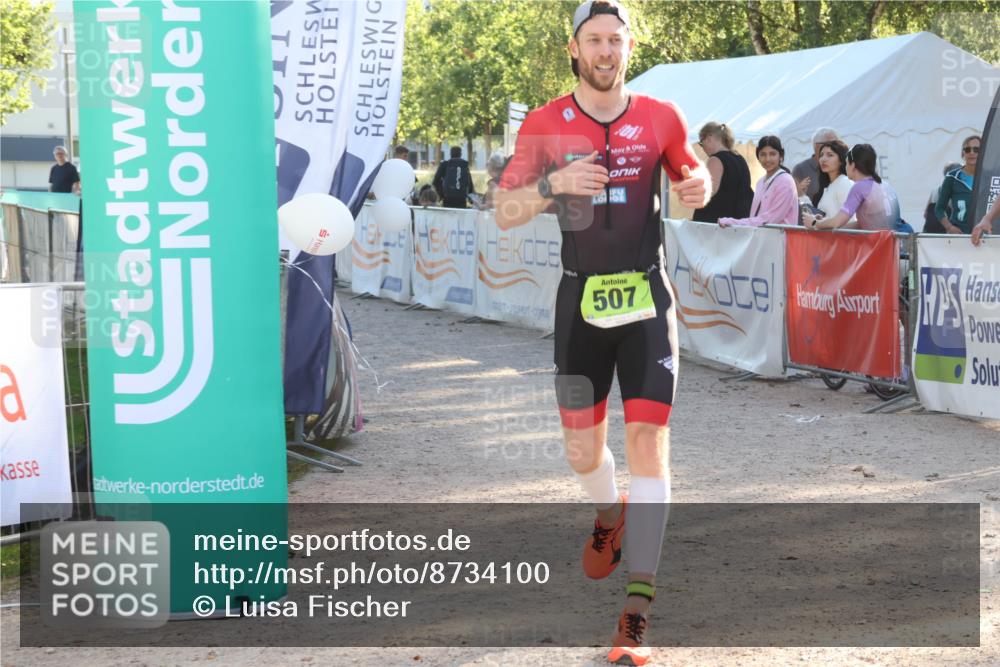 07.09.2025 - 19. Norderstedt Triathlon Luisa Fischer http://msf.ph/oto/8734100 07.09.2025 16:28:35 Ziel 487, 507, 1534 meine-sportfotos.de