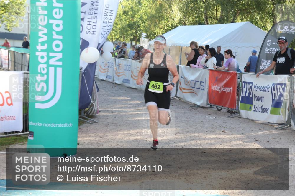 07.09.2025 - 19. Norderstedt Triathlon Luisa Fischer http://msf.ph/oto/8734110 07.09.2025 16:28:44 Ziel 462 meine-sportfotos.de
