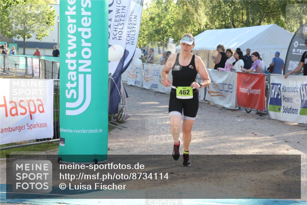 07.09.2025 - 19. Norderstedt Triathlon Luisa Fischer http://msf.ph/oto/8734114 07.09.2025 16:28:45 Ziel 462 meine-sportfotos.de
