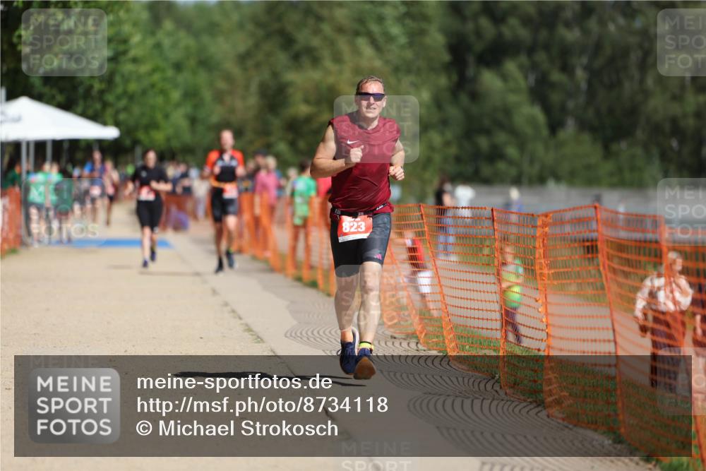07.09.2025 - 19. Norderstedt Triathlon Michael Strokosch http://msf.ph/oto/8734118 07.09.2025 12:16:28 Laufen 823 meine-sportfotos.de