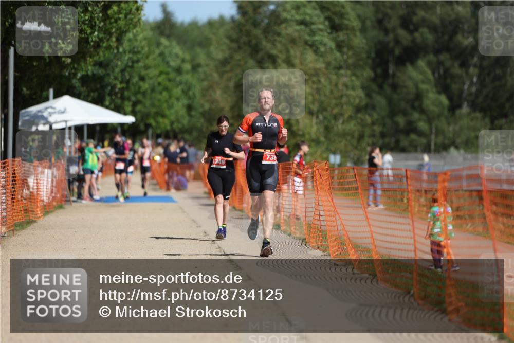 07.09.2025 - 19. Norderstedt Triathlon Michael Strokosch http://msf.ph/oto/8734125 07.09.2025 12:16:33 Laufen 736, 823 meine-sportfotos.de