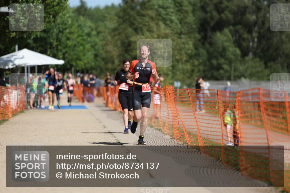 07.09.2025 - 19. Norderstedt Triathlon Michael Strokosch http://msf.ph/oto/8734137 07.09.2025 12:16:34 Laufen 736, 823, 1349 meine-sportfotos.de