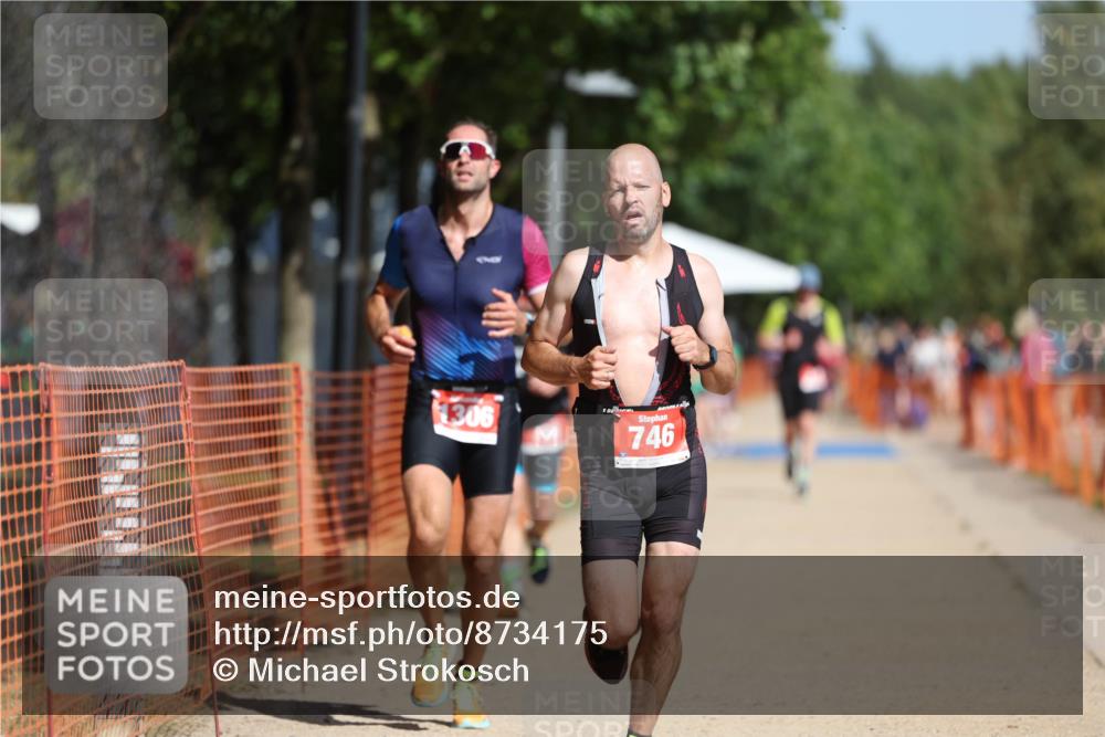 07.09.2025 - 19. Norderstedt Triathlon Michael Strokosch http://msf.ph/oto/8734175 07.09.2025 12:16:51 Laufen 746, 796, 1306 meine-sportfotos.de