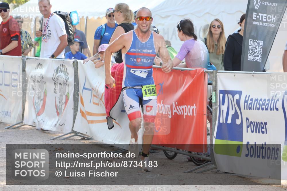 07.09.2025 - 19. Norderstedt Triathlon Luisa Fischer http://msf.ph/oto/8734183 07.09.2025 16:29:51 Ziel 496, 1593 meine-sportfotos.de