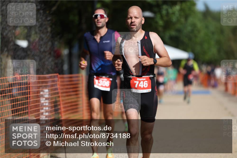 07.09.2025 - 19. Norderstedt Triathlon Michael Strokosch http://msf.ph/oto/8734188 07.09.2025 12:16:52 Laufen 746, 796, 1306 meine-sportfotos.de