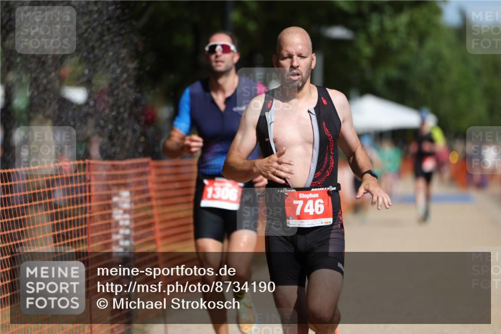 07.09.2025 - 19. Norderstedt Triathlon Michael Strokosch http://msf.ph/oto/8734190 07.09.2025 12:16:52 Laufen 746, 796, 1306 meine-sportfotos.de