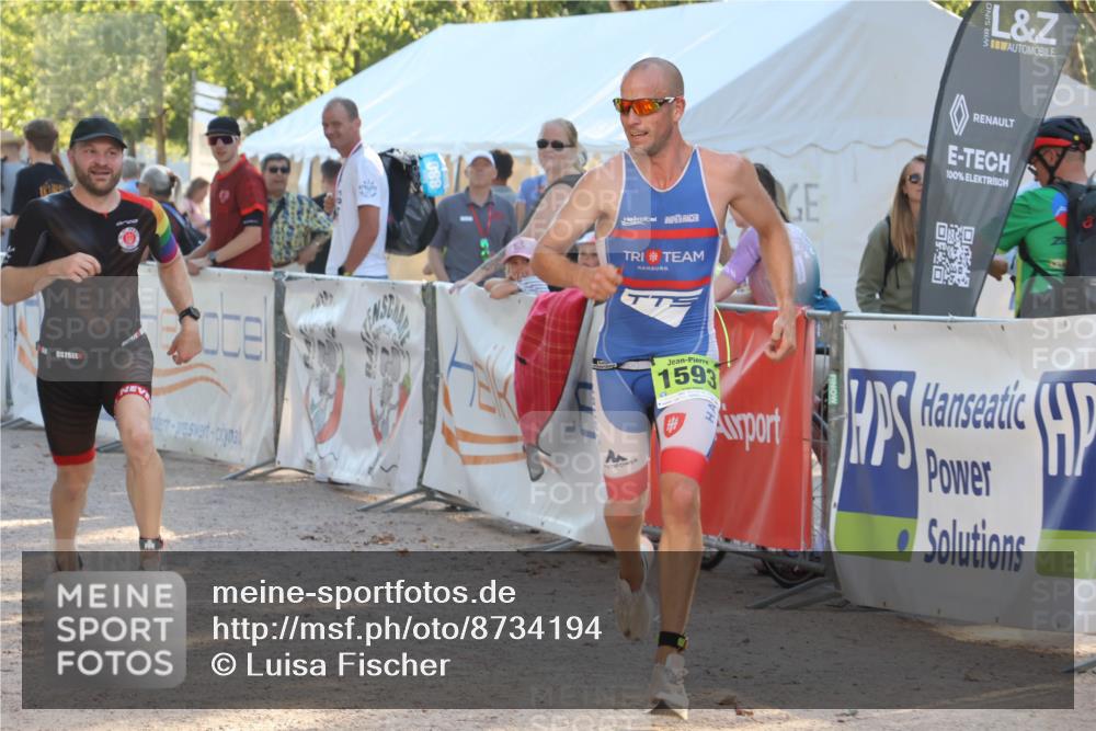 07.09.2025 - 19. Norderstedt Triathlon Luisa Fischer http://msf.ph/oto/8734194 07.09.2025 16:29:52 Ziel 496, 544, 1593 meine-sportfotos.de