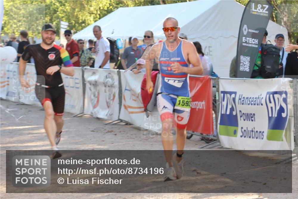07.09.2025 - 19. Norderstedt Triathlon Luisa Fischer http://msf.ph/oto/8734196 07.09.2025 16:29:52 Ziel 496, 544, 1593 meine-sportfotos.de